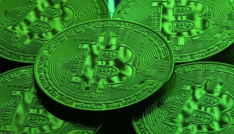 Биткоин растет